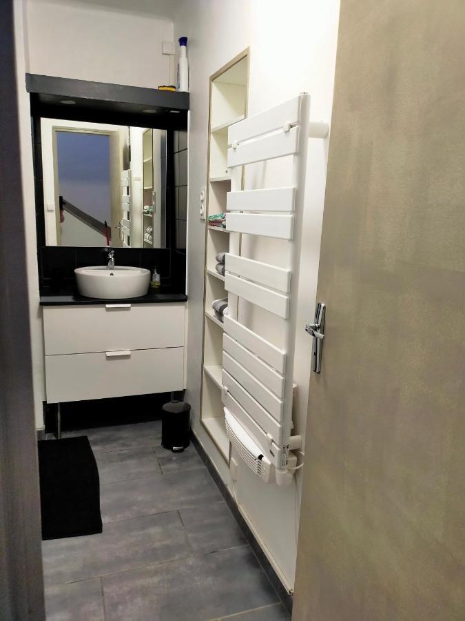Appartement En Duplex Au 3Ieme Etage Sans Ascenseur Hyeres Luaran gambar