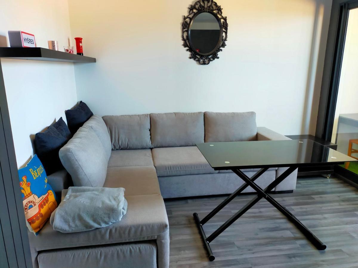 Appartement En Duplex Au 3Ieme Etage Sans Ascenseur Hyeres Luaran gambar