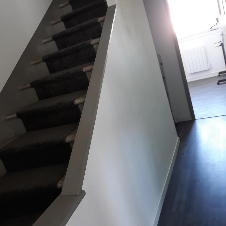 Appartement En Duplex Au 3Ieme Etage Sans Ascenseur Hyeres Luaran gambar